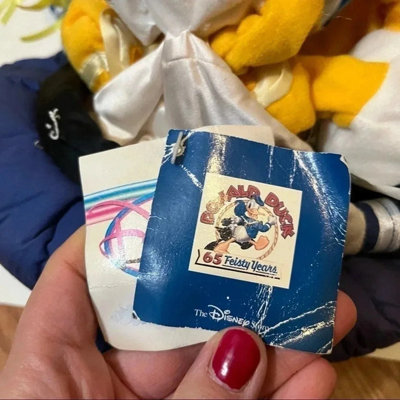 Disney Store 65th Anniversary Donald Duck Bean Bag Hat Plush Set - Picture 6 of 11